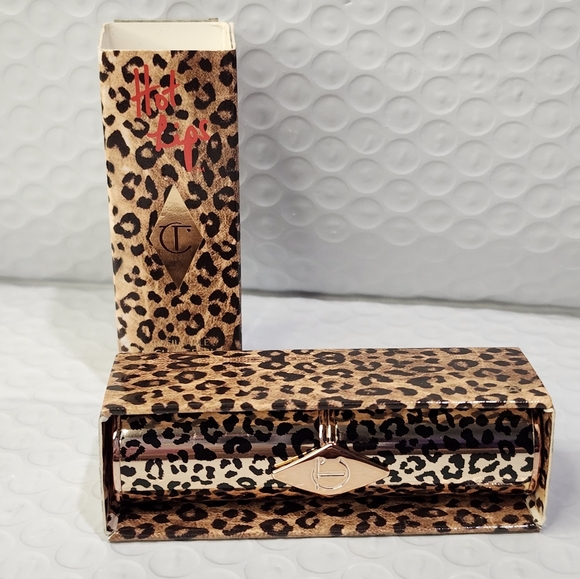 Charlotte Tilbury Hot Lips In Red Hot Susan - Picture 5 of 7